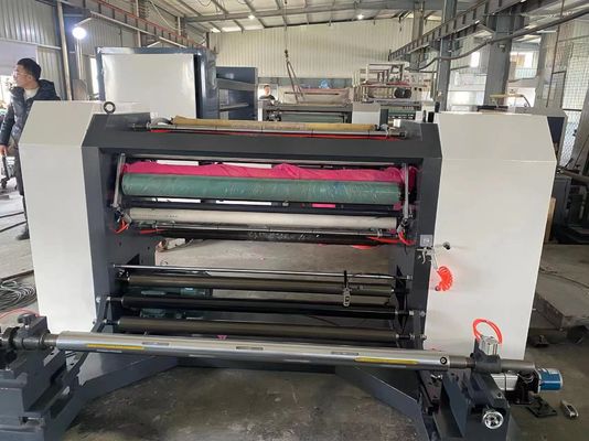 Machine de découpe verticale de type 1300 Machine de découpe de tissu non tissé de re-enroulement entièrement automatique