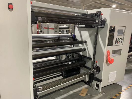 Machine à découper du papier kraft et du papier revêtu à grande vitesse, d'un diamètre fini maximum de 1000 mm