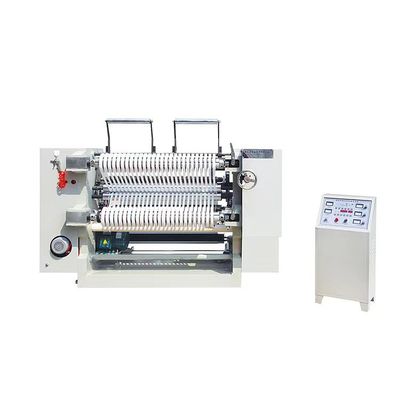 Machine de découpe de film PET contrôlée par un PLC à vitesse avec une distance de découpe maximale de 1300 mm et une vitesse de 0-200 m/min