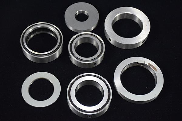 Ronde lamine de découpe rotative de haute précision lamine de bord en PVC lamines rotatives machine de découpe de tuyaux de papier ruban adhésif machine de découpe lamine 21