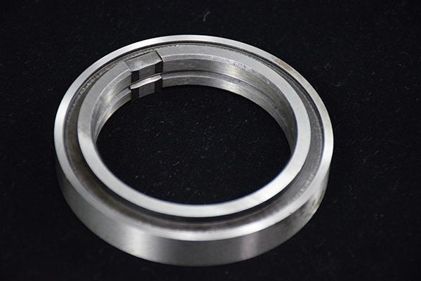 Ronde lamine de découpe rotative de haute précision lamine de bord en PVC lamines rotatives machine de découpe de tuyaux de papier ruban adhésif machine de découpe lamine 20